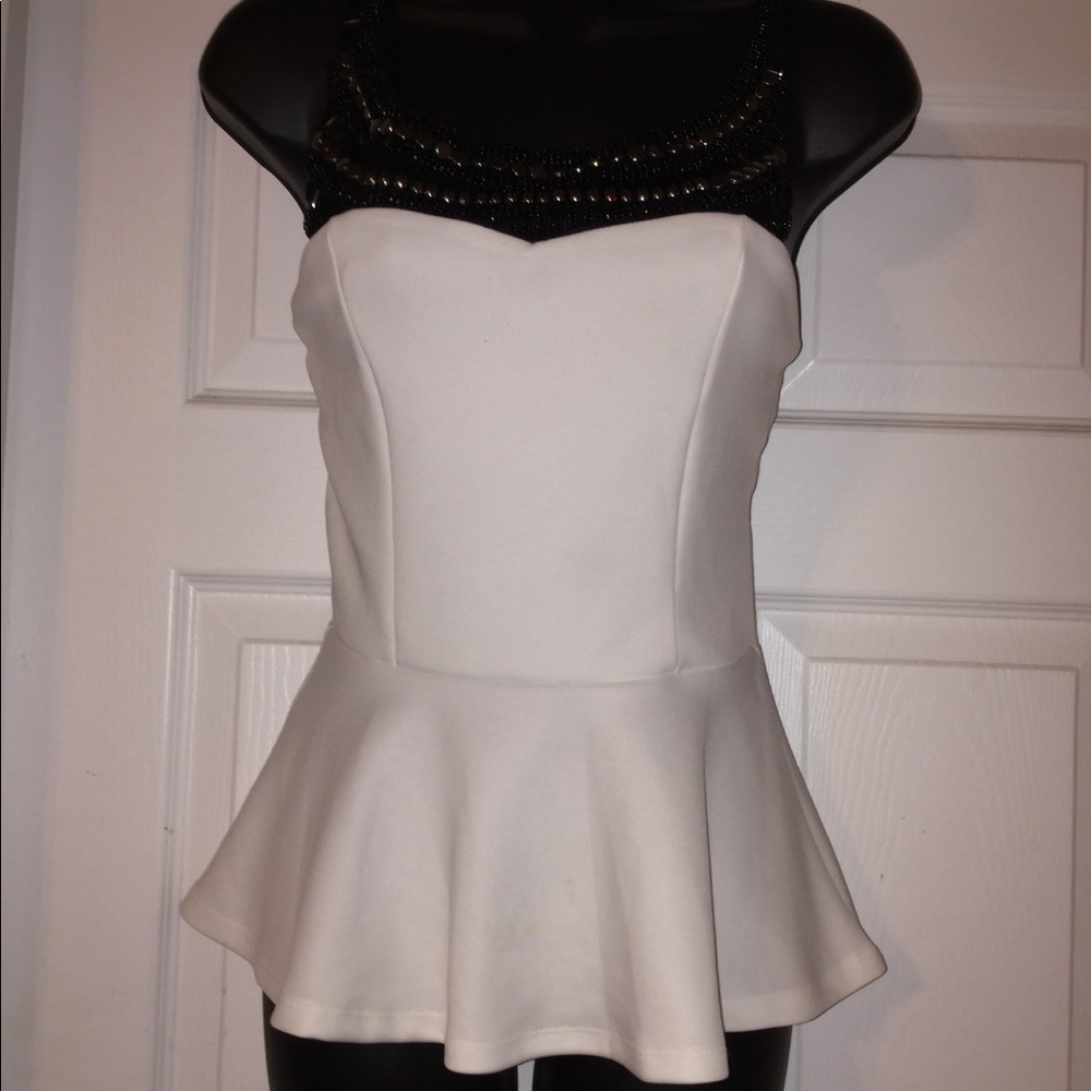 🙂Women’s Small White Black BODY CENTRAL Top